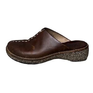 Clarks Mitchell Brown Leather Clogs Women’s 6M – Slip-On Mule Comfort Boho